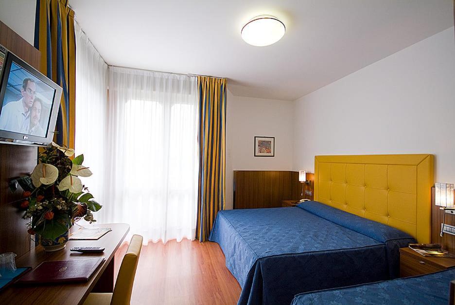 Hotel Ariston Бибионе Экстерьер фото